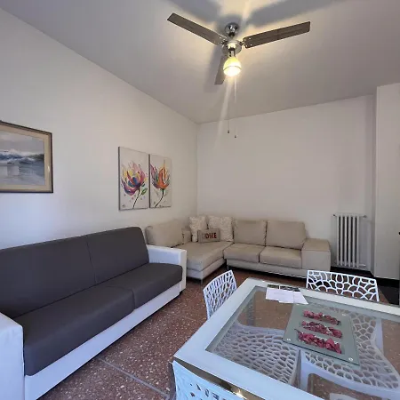 Apartment Joivy Charming Flat Next To Golf Park *